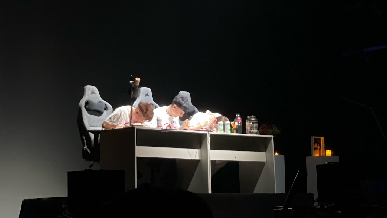 YENDO AL GRAN REX DE MERNOSKETTI 