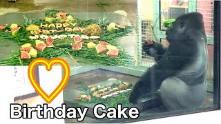 Gorilla◆Sons who want Birthday cake for Dad Momotaro. Gentaro and Kintaro【Momotaro family