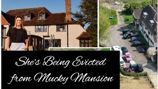 Katty Price Have Notice From Court To Leave Mucky Mansion.