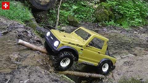MST CMX SUZUKI SAMURAI CRAWLING