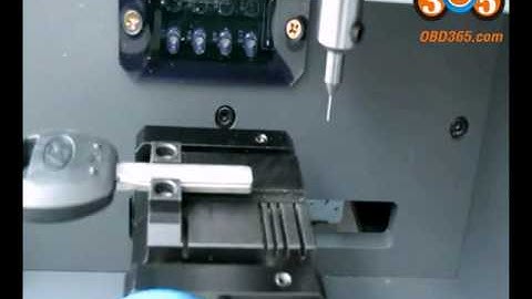 How to use Korea MIRACLE-A7 to Cut a milling key