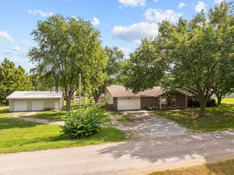 29 E 3rd St, Adrian, MO home video tour