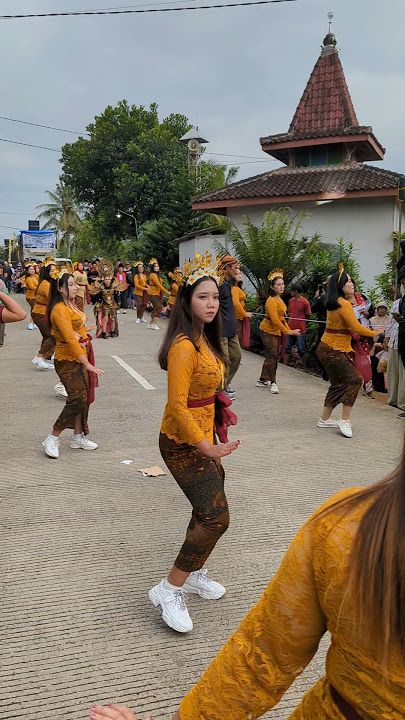 joget karnaval x velocity!! kostum karnaval kebaya