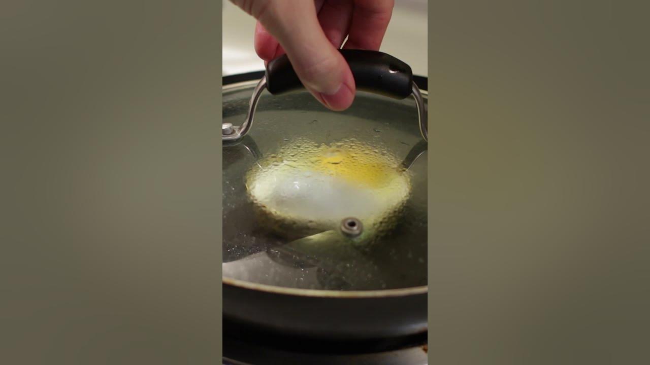 How to Cook Eggs in a Mason Jar Ring