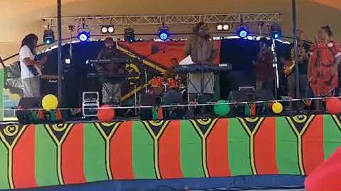 Tee-V Music "Reggae music"live