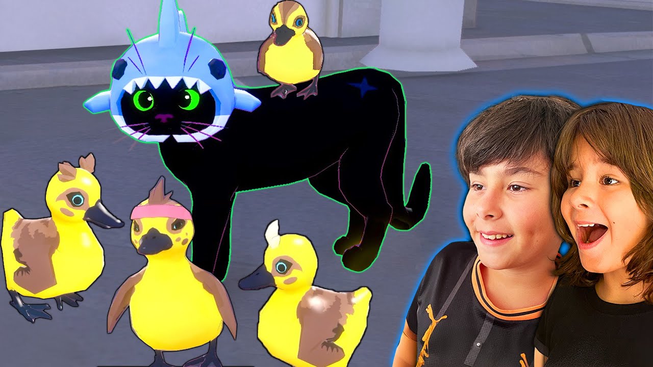 El Gato MEGALODON rescata los 4 PATOS!! Dani y Evan en Little Kitty, Big City