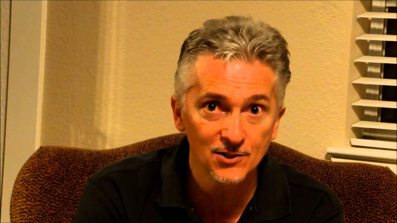 How to successfully moderate panel discussions — tip #8 - YouTube