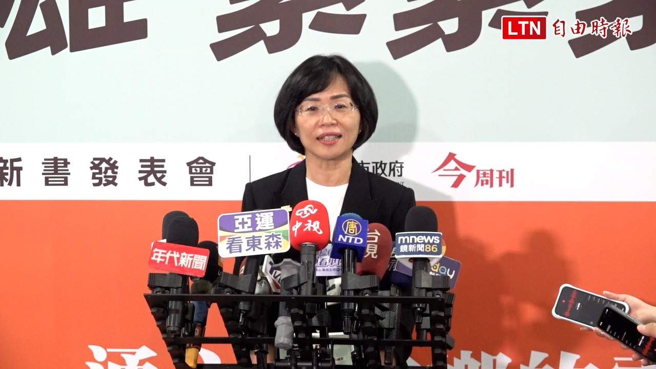 陳其邁面授「高雄緊緊緊」 蘇巧慧:讓新北更會衝 陳其邁面授「高雄緊緊緊」 蘇巧慧:讓新北更會衝