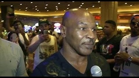 MIKE TYSON ATTACKS FAN