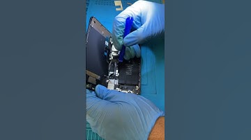 iPhone 11 restart every 3 minutes #short
