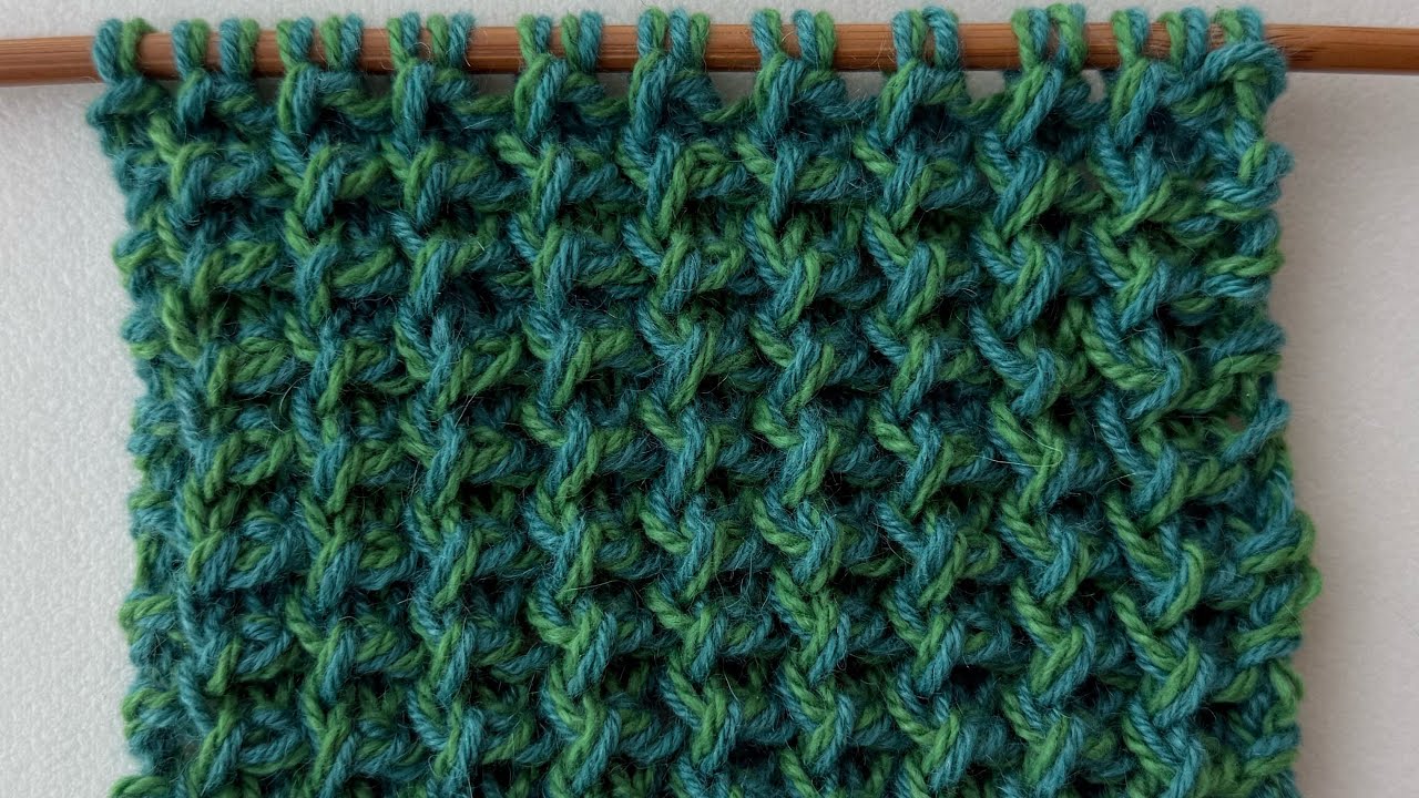 Punto ai ferri semplice solo due giri.Adatto a stole cardigan sciarpe cappelli. Punto elastico. N 55