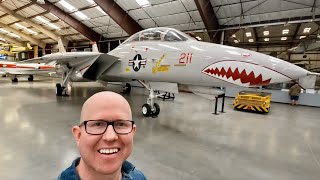 Tour around the Grumman F-14 Tomcat - original Top Gun fighter jet!