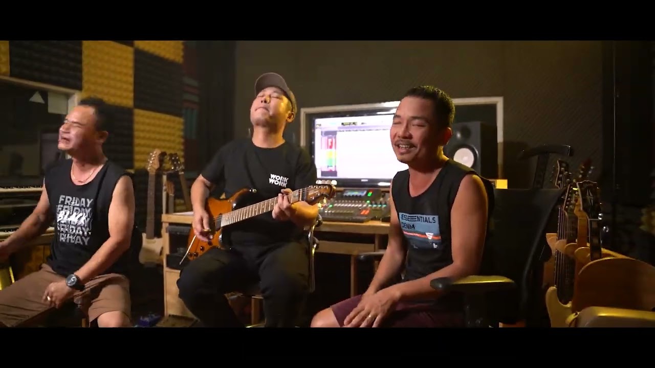 ဆြာ့... လင်မာ. / ‌AC & AD