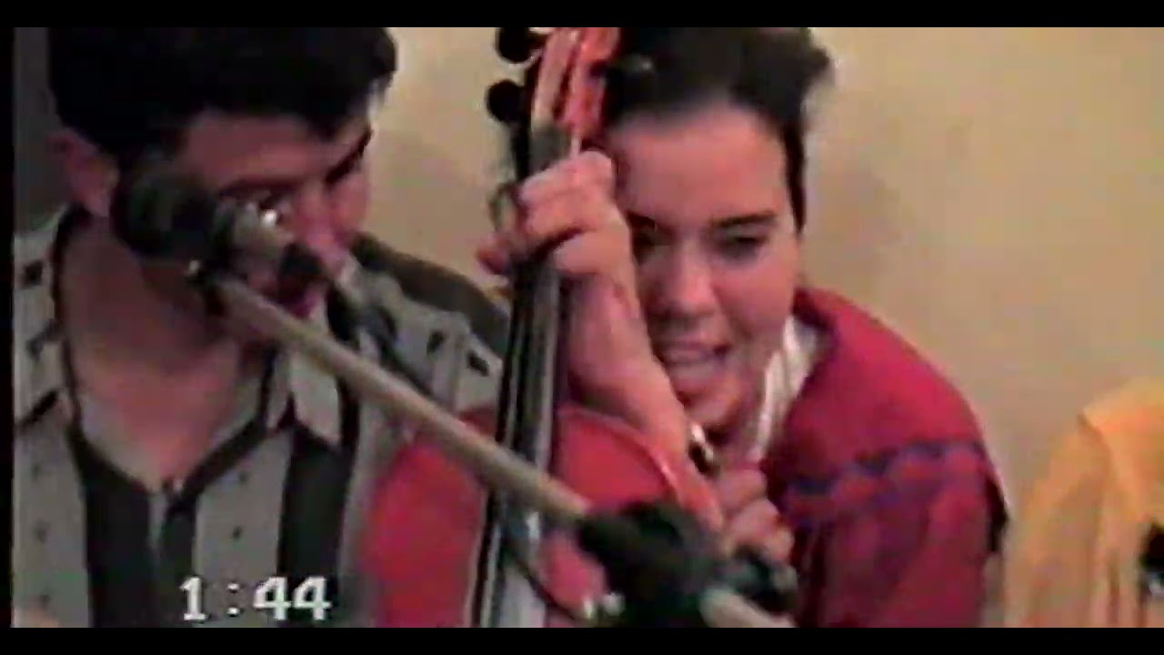 الفنانة نعيمة كودة في بداية مشوارها الفني و مصطفى الصغير والمرحوم مامي و كودة والمجموعة