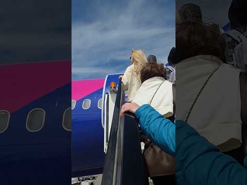 CUM ESTE ZBORUL CU WIZZAIR #shorts #bogdanblog