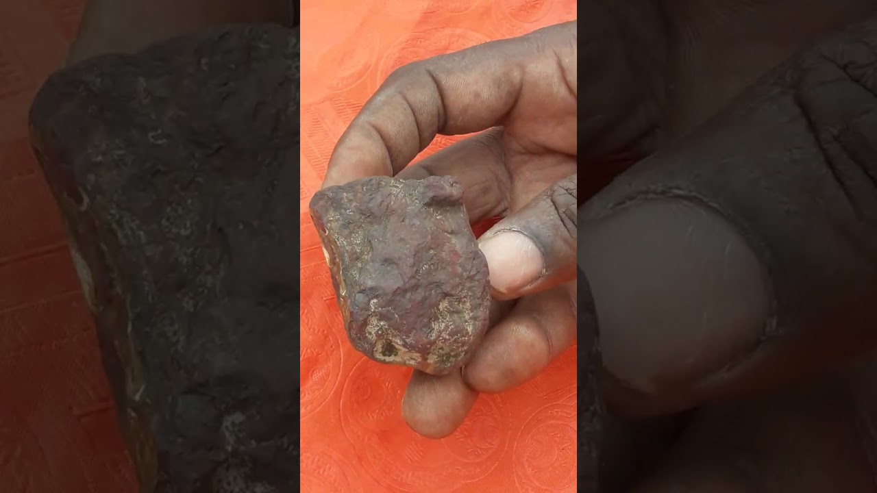 Non magnetic sample of a meteorite.