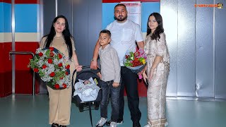 : YENI DOGAN BEBEK AYAZ & 40 UCURMA SCHIEDAM - HOLLANDA