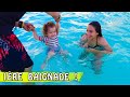 PREMIERE BAIGNADE DE L'ANNÉE POUR JESSY !