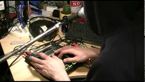 "Girl you know what to do" Funky Vocoder - Korg Kaossilator pro + Kaossilator 1