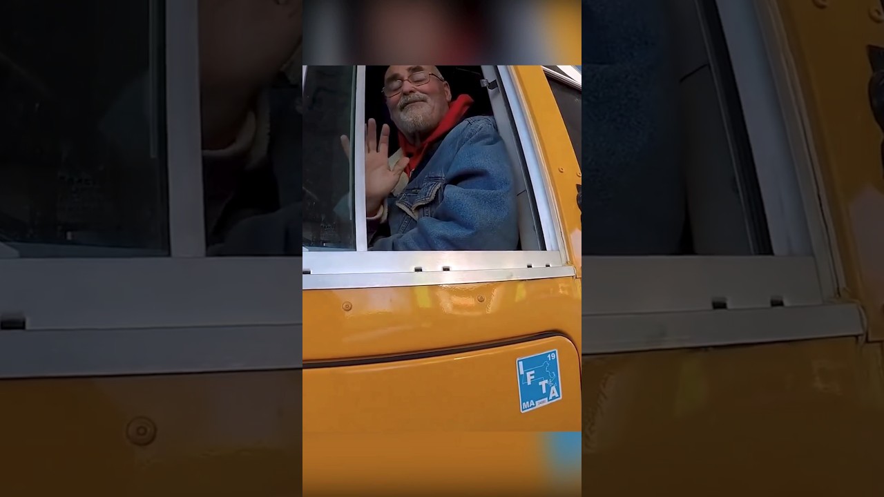 Biker Vs Bus Driver | @williamtravis9283