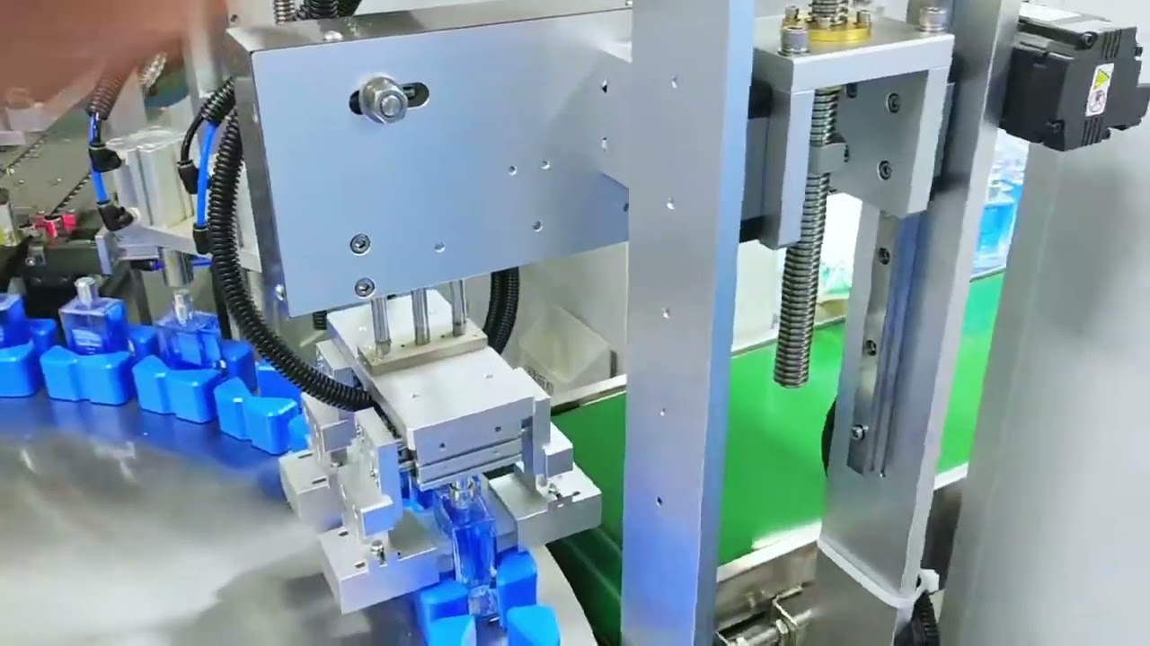 Fragrance Formulation & Olfactory Design