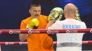 USYK SHOCKS EVERYONE WITH NEW BOXING STYLE DURING MEDIA WORKOUT