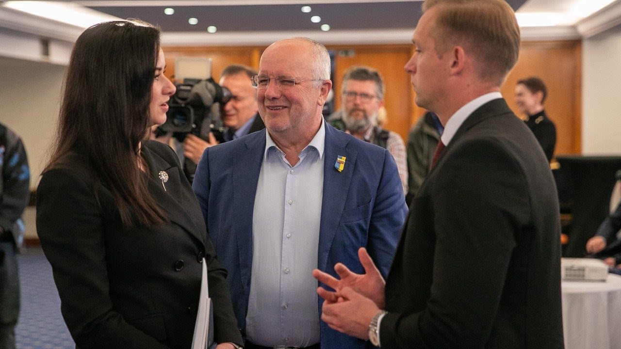 LSDP nuramino J. Oleką – lyderis patvirtino, kad iš krėslo nekrapštys