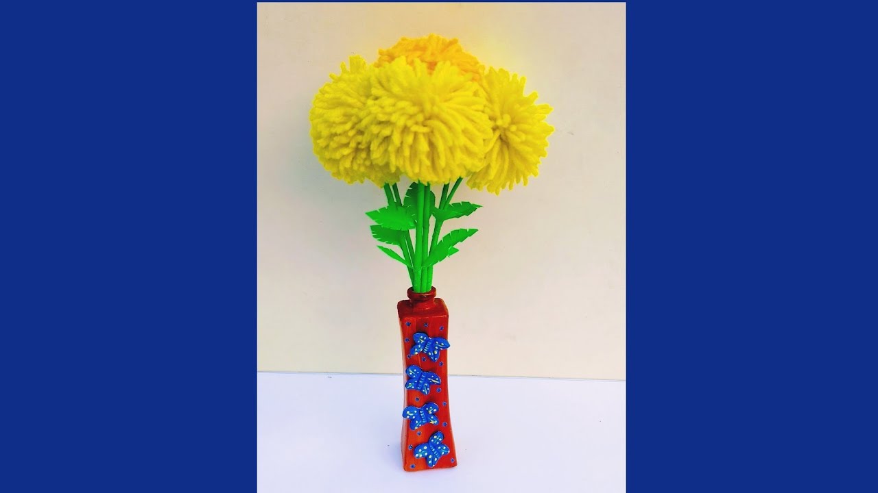 Glass Bottle Art//How to make Woolen Flowers//Glass Bottle Decoration Ideas with Clay