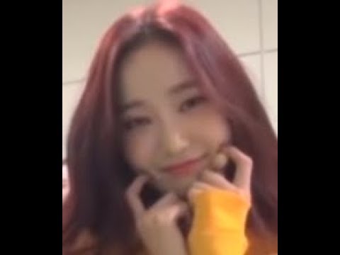 MOMOLAND YEONWOO CUTE AND FUNNY MOMENTS ENG SUBBED