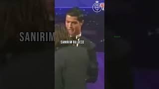 RONALDO YANLIŞLIKLA MESSİNİN ÖDÜLÜNÜ ALIYOR! 😮 Resimi