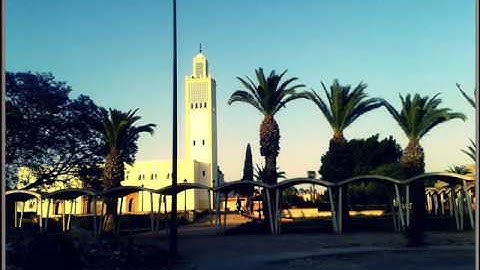 صلاة العشاء بالمسجد الكبير للقارئ طلحة الدريوش ( ليلة 1 رمضان 2016 )