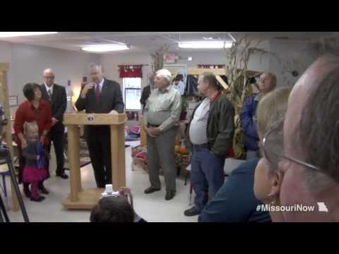 Governor Visits Calhoun Early Childhood Center