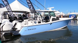 The 33 Blackfin has it ALL | Palm Beach Boat Show 2022