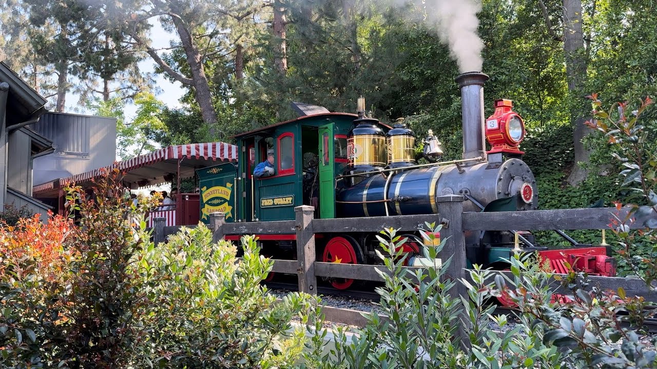 2024年】Disneyland Railroad No.3 Fred Gurley - YouTube