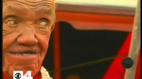 Sword Swallowing Records - 52 Swords at Once!