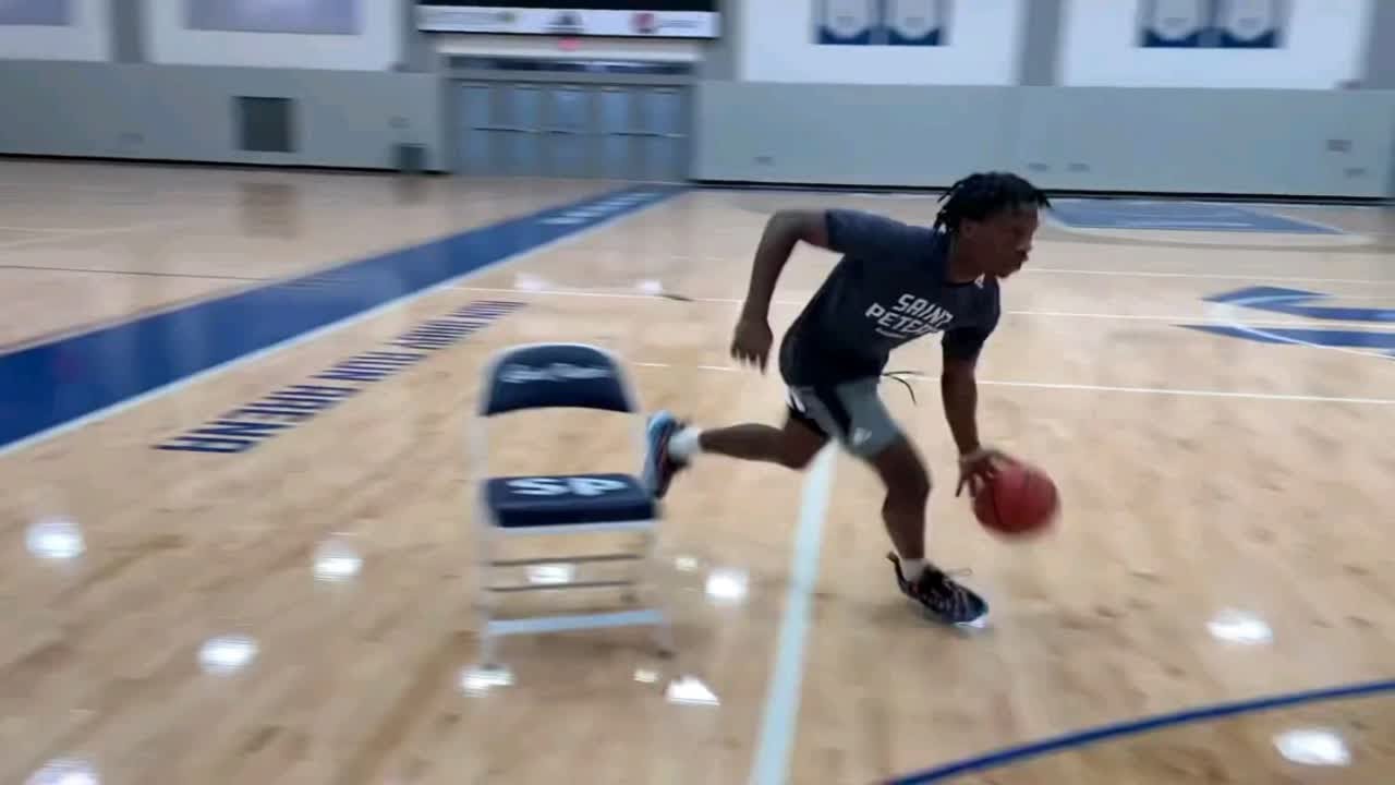 Jaylen Murray训练视频，这球感也太好了吧！！