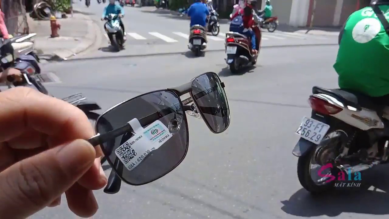 mua kinh mat o dau New Update Kiểm tra kính mát đổi màu tại Mắt Kính SALA Bình Thạnh HCM