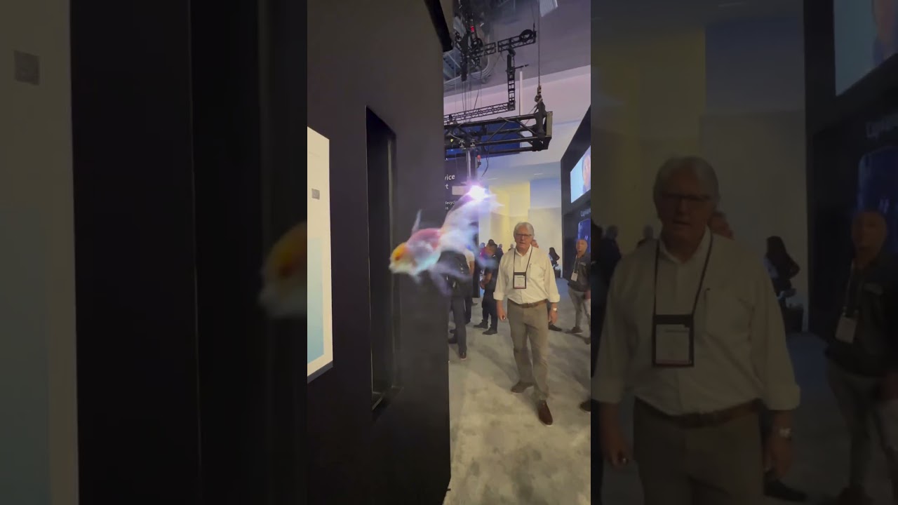 A very silky mist hologram 💨📽️ 