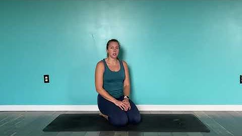 Dynamic low lunge hamstring stretch with twist