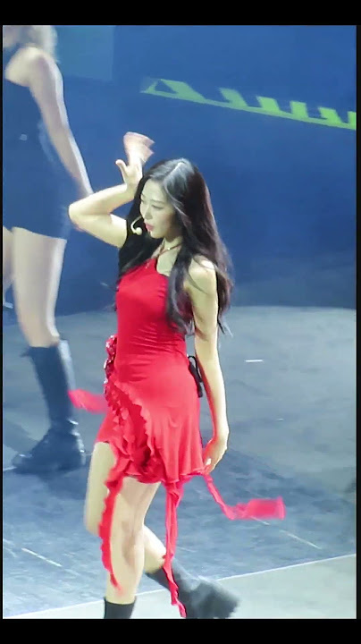 AESPA - GISELLE Solo '2Hot4U' - O2 Arena, LONDON - 28/9/2023