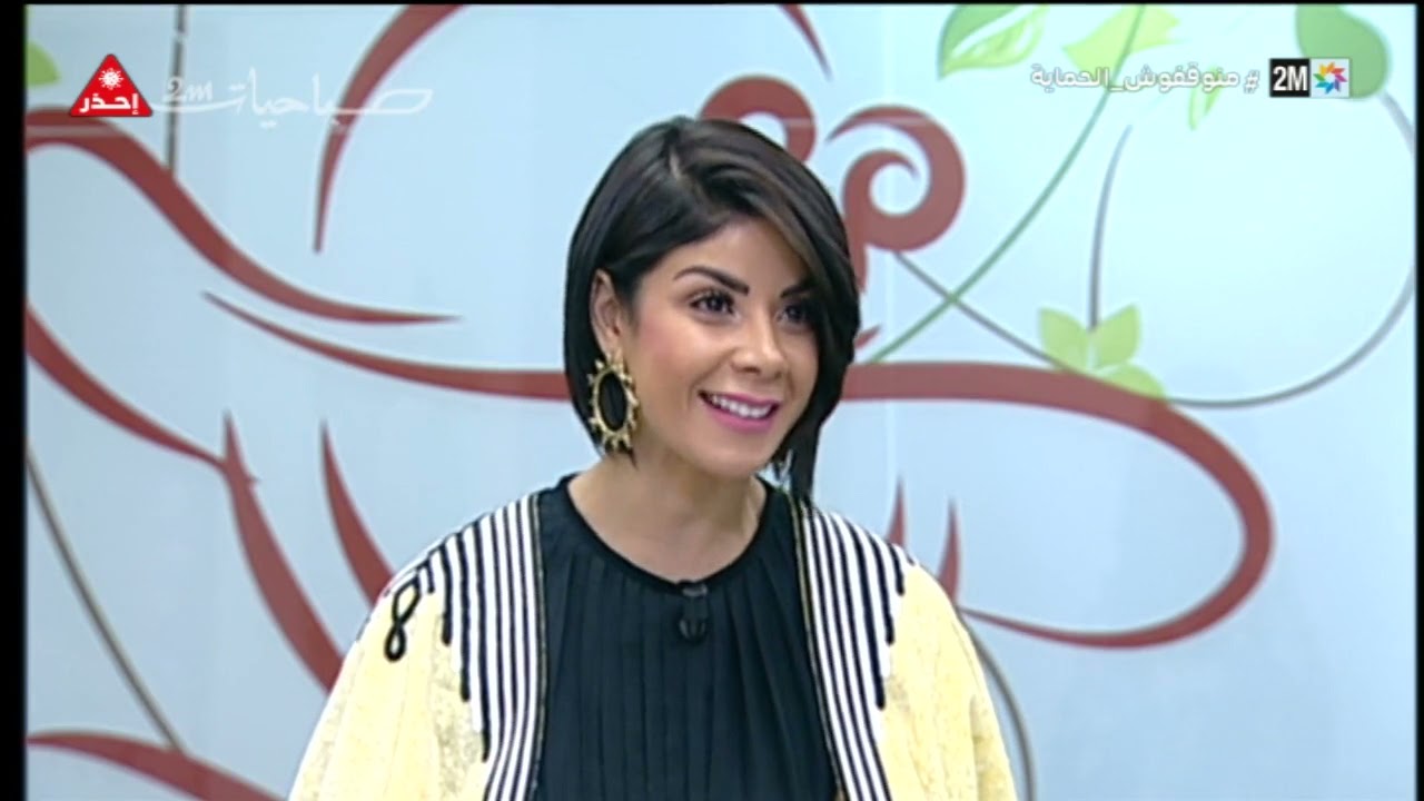 ألبسة عصرية دارجة على الموضة بلمسات تقليدية..