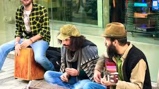 Ötelerden Bir Ses Geldi Taksi̇m Strett