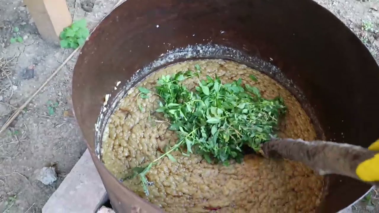 Sapun cu untura, ulei folosit si soda caustica 98%, fiert. Cum l-am stricat si apoi l-am reparat.