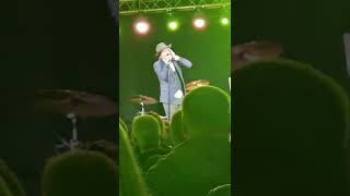 Mike Tramp sang til hans bror Kim