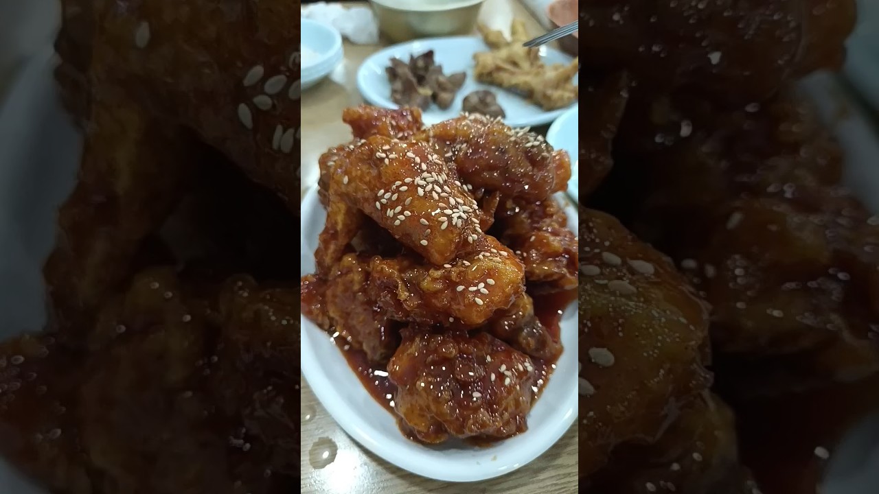 양념 반반 (지맥 chimaek/chicken and beer) 