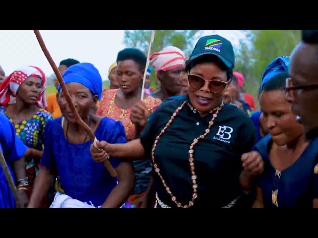 GHAYO MANG'OMBE (Official music video) By Elizabeth Maliganya - Bukombe wa Mbelele class=