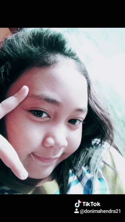Viral anak penjual bakso cantik pesek gemes..