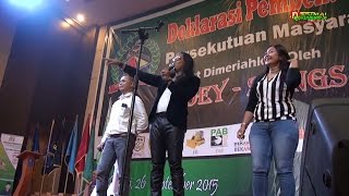 POEY STINGs dalam lagu '' Kusapu Air Mata Tanda Perpisahan'' Saat Tampil di Kota Dumai