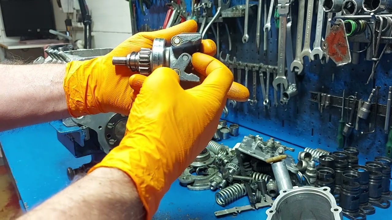 Ни один камазист не знает.