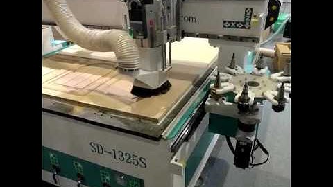 ATC CNC Router with Disc Tool Changer (2)Fixed on Gantry Support